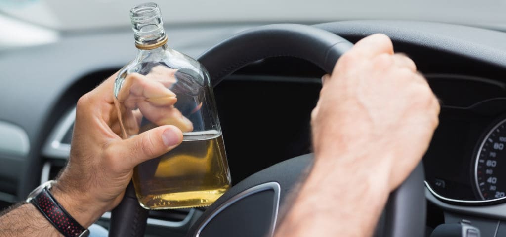 4 REASONS DRUNK DRIVING IS RISKY